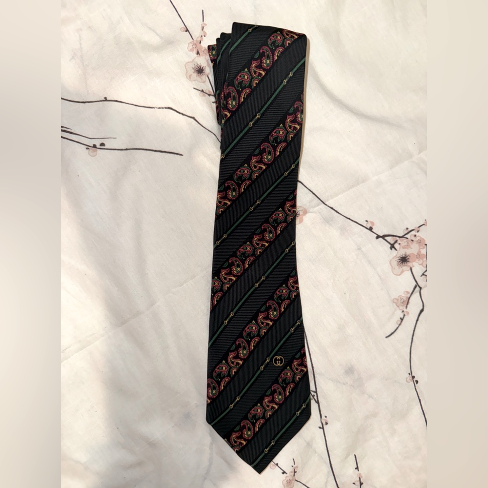 Gucci 1980s Vintage Silk Men's Tie Black/Green/Red Patterned Tie